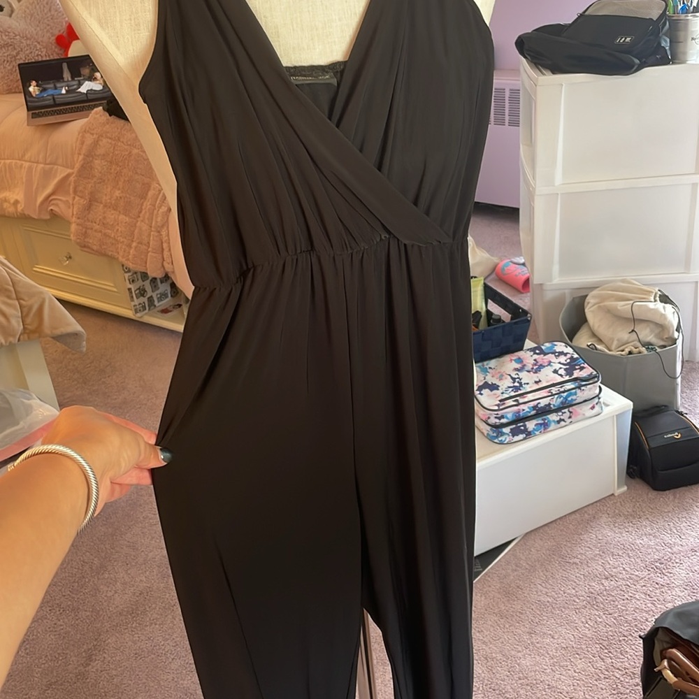 CUTE BLACK ROMPER - Picture 3 of 4